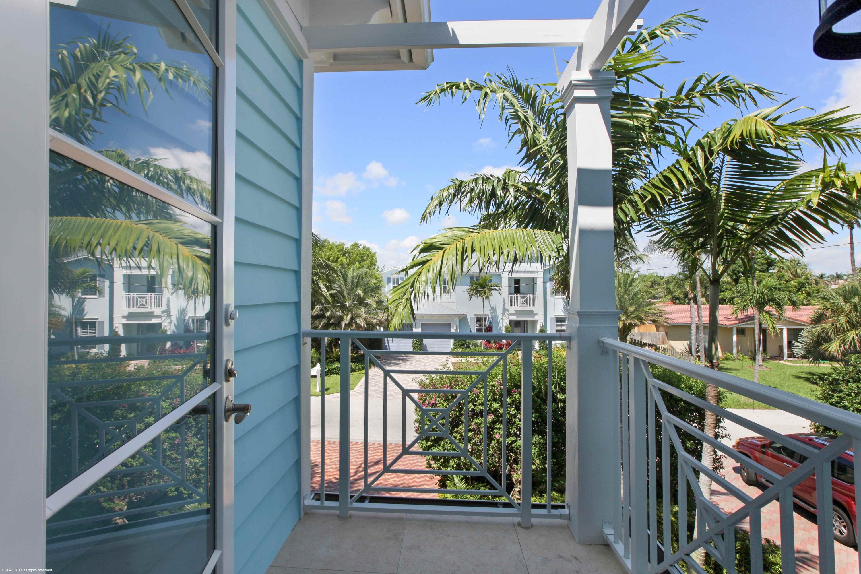 510 Northeast Wavecrest Way Boca Raton, FL 33432 - Photo 31 of 40 BALCONY