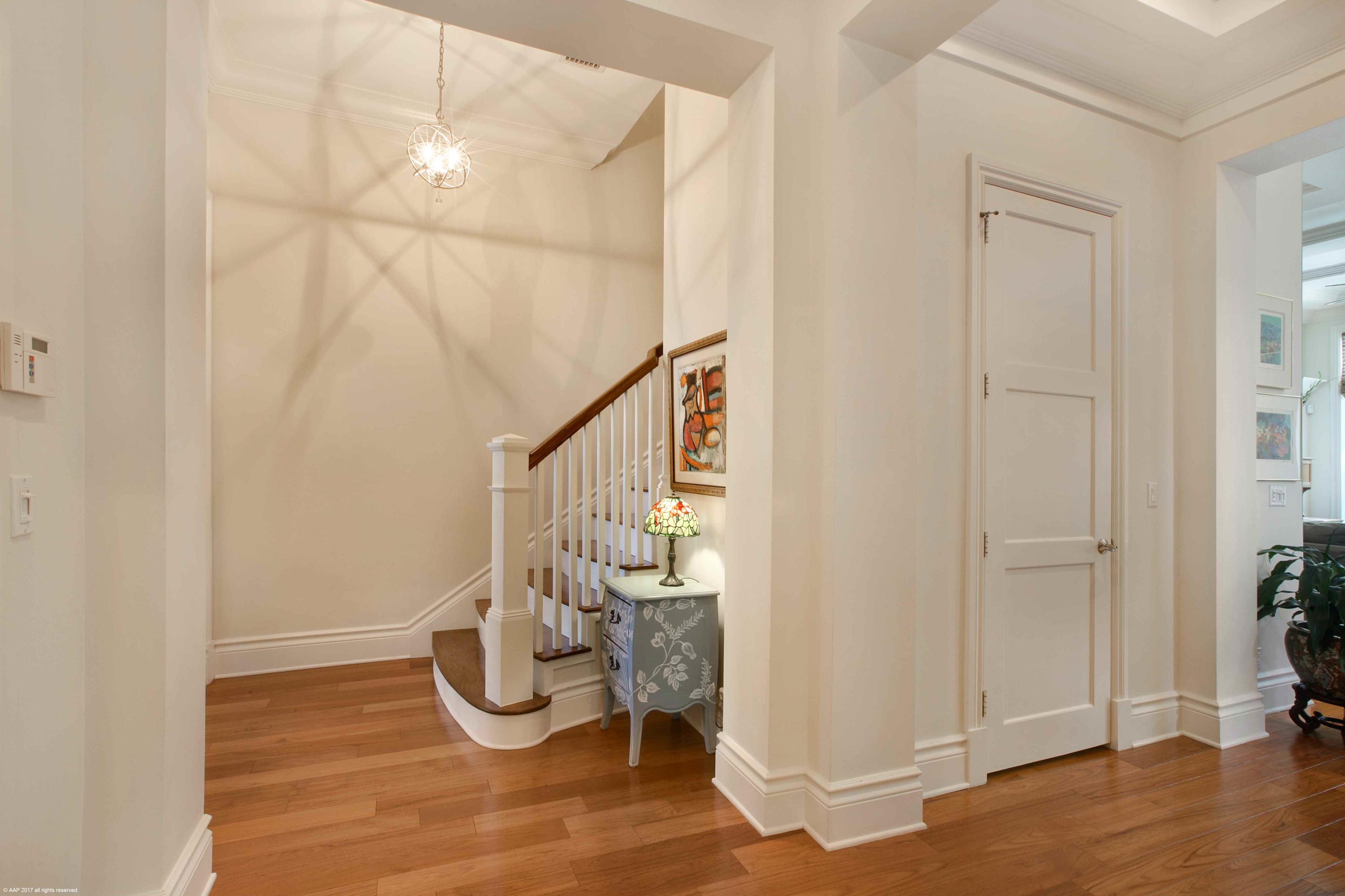510 Northeast Wavecrest Way Boca Raton, FL 33432 - Photo 6 of 40 FOYER