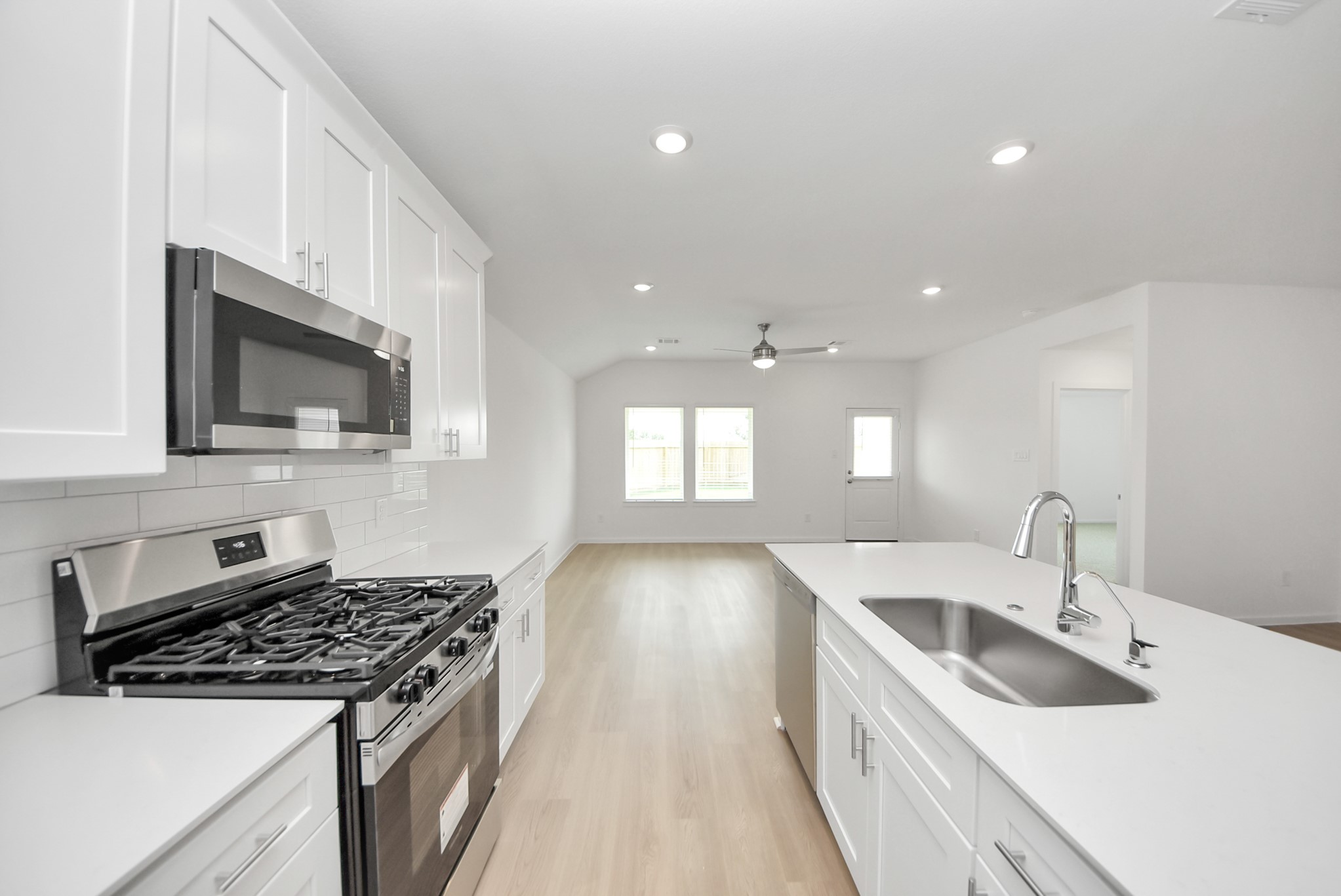 7706 Smooth Vly Court Rosharon, TX 77583 - Photo 21 of 43 Kitchen
