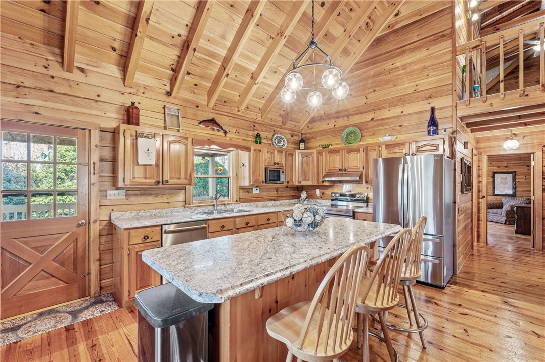 348 Peninsula Drive Anderson, SC 29626 - Photo 13 of 44