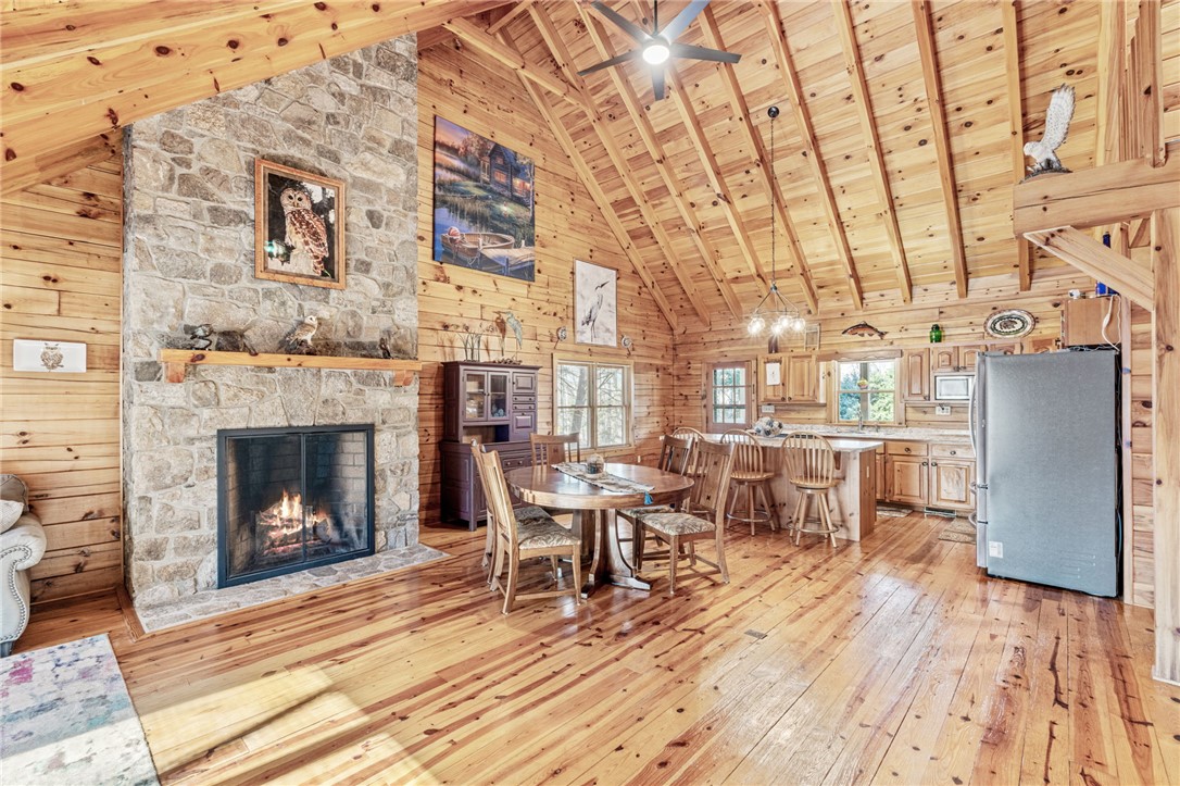 348 Peninsula Drive Anderson, SC 29626 - Photo 9 of 44