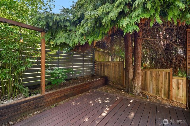 a view of a pathway of a house