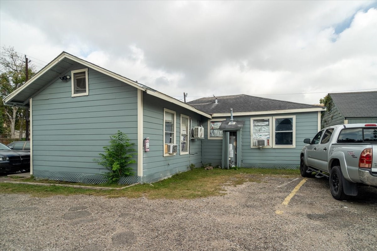 13928 Bandera Street Houston, TX 77015 - Photo 9 of 40 a view of a house with a patio