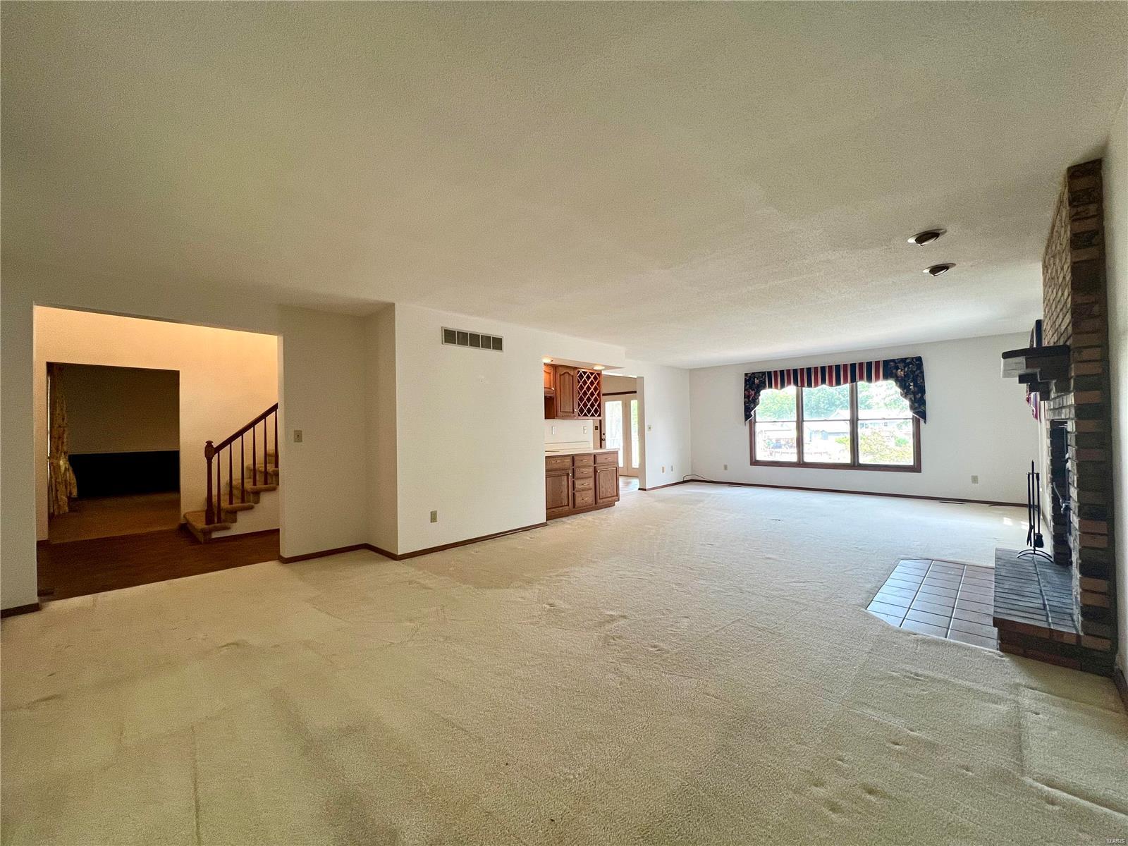 112 Sugarmill Road Troy, IL 62294 - Photo 5 of 28 Gallery Image 5