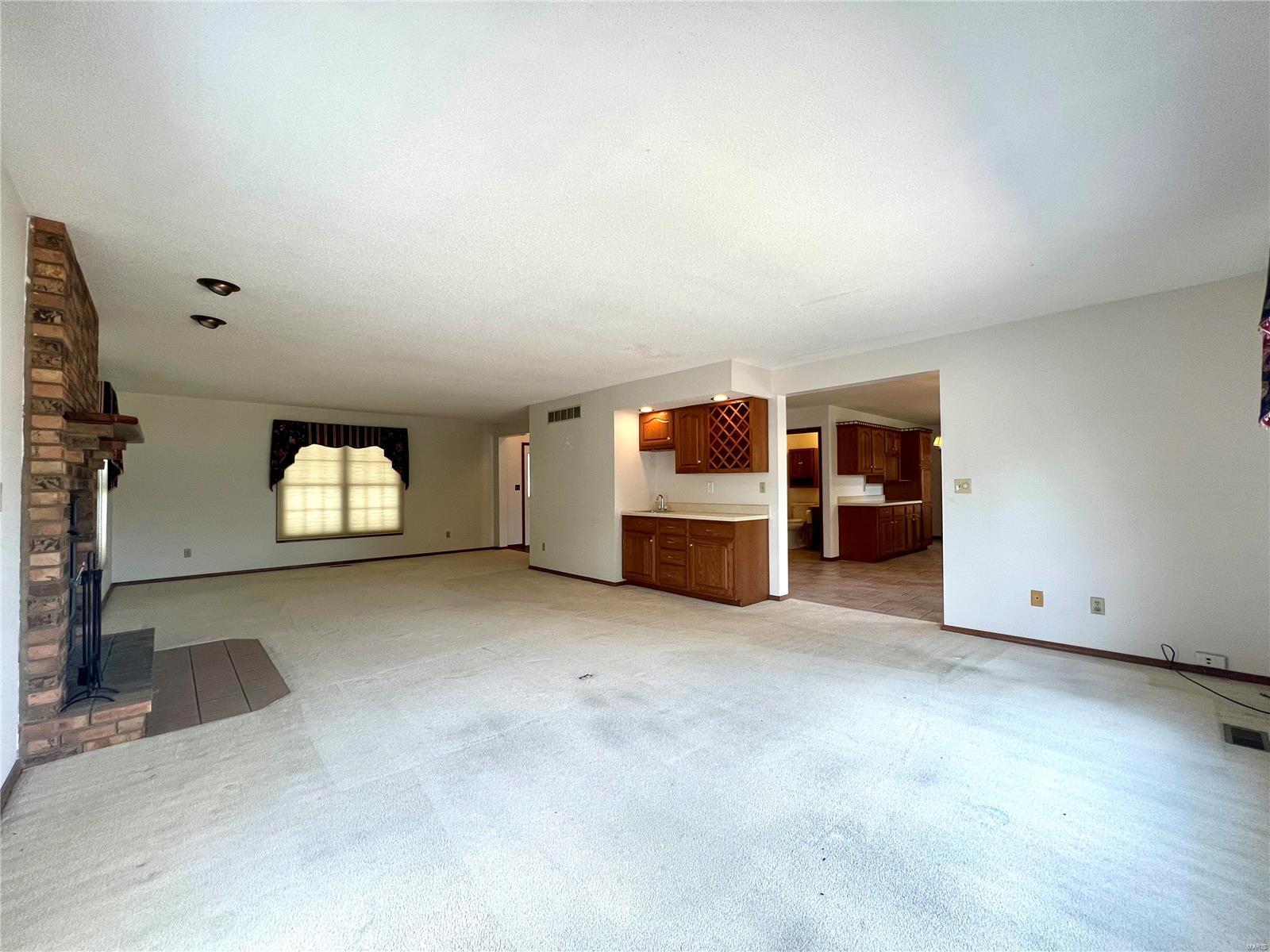 112 Sugarmill Road Troy, IL 62294 - Photo 6 of 28 Gallery Image 6