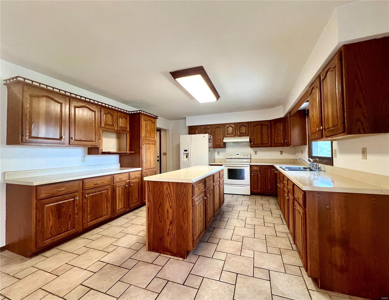 112 Sugarmill Road Troy, IL 62294 - Photo 7 of 28 Gallery Image 7