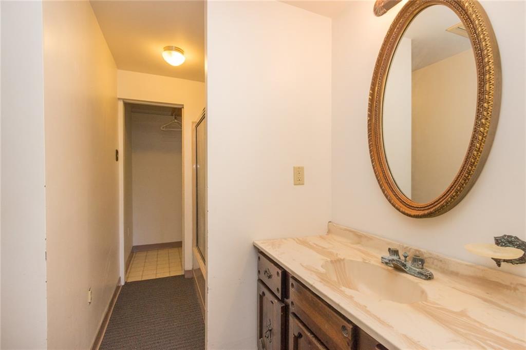 3150 Brodhead Road Aliquippa, PA 15001 - Photo 11 of 19 Master bath.....