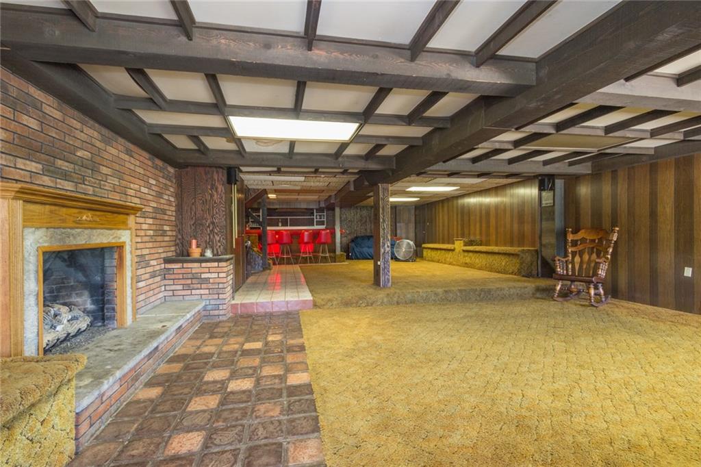 3150 Brodhead Road Aliquippa, PA 15001 - Photo 14 of 19 Walk in the main front door, to this massive family room!