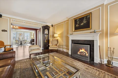 $399,900 | 3750 North Lake Shore Drive, Unit 10H, Chicago, IL 60613