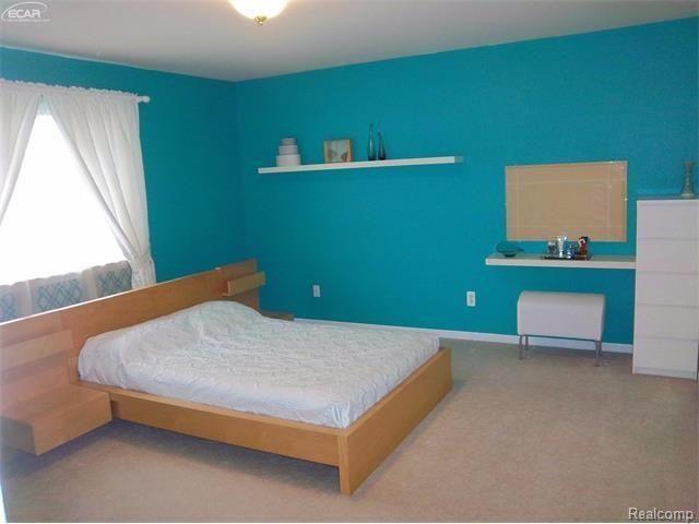 910 Plum Tree Lane Fenton, MI 48430 - Photo 18 of 37 18.jpg