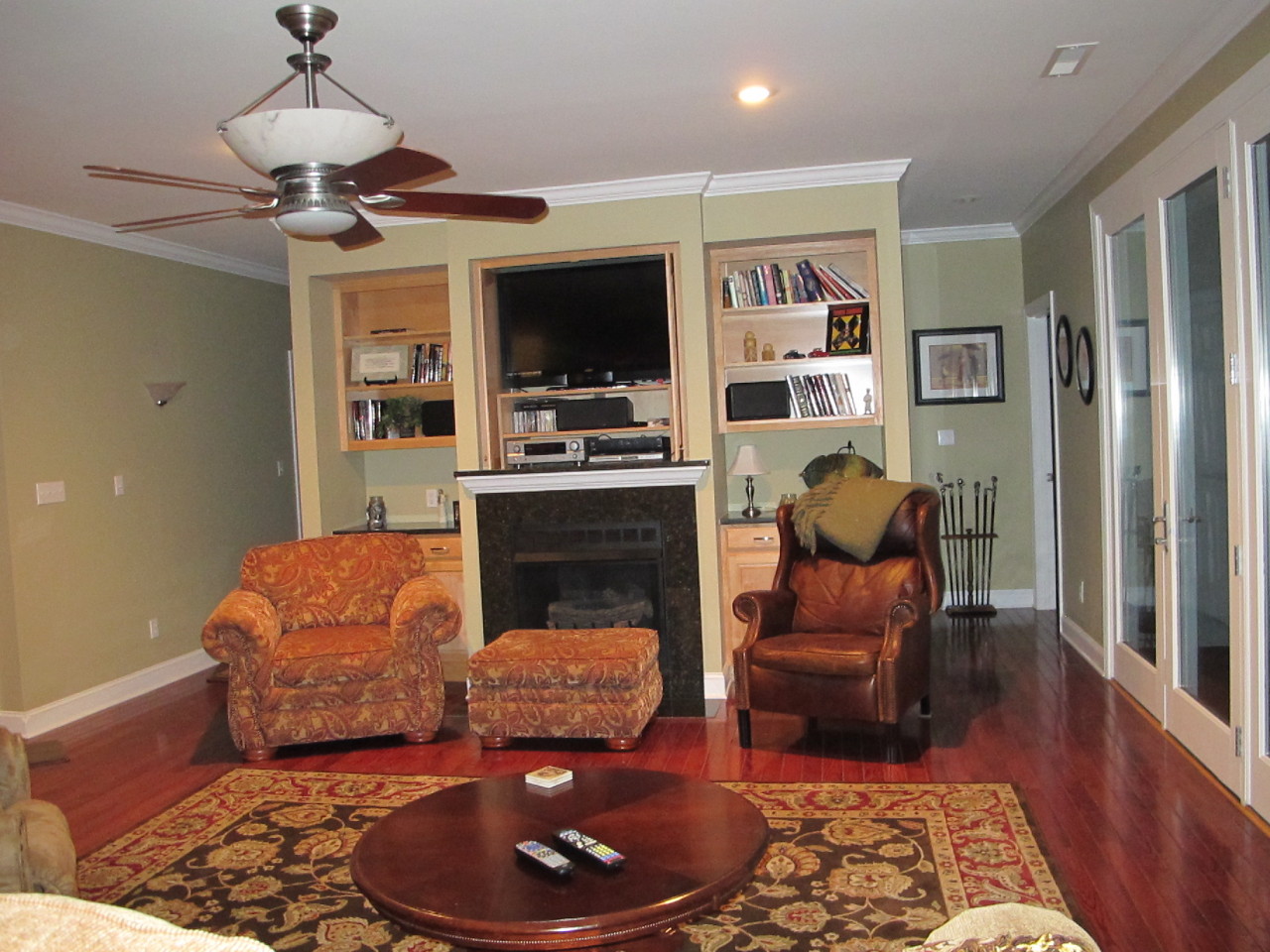 2 Gangplank Road Moneta, VA 24121 - Photo 7 of 19 Living room