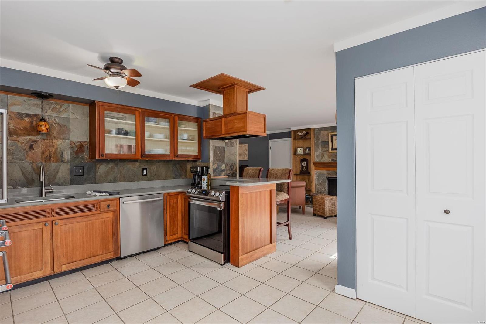 1218 Dunloe Road Ballwin, MO 63021 - Photo 10 of 42 Gallery Image 10