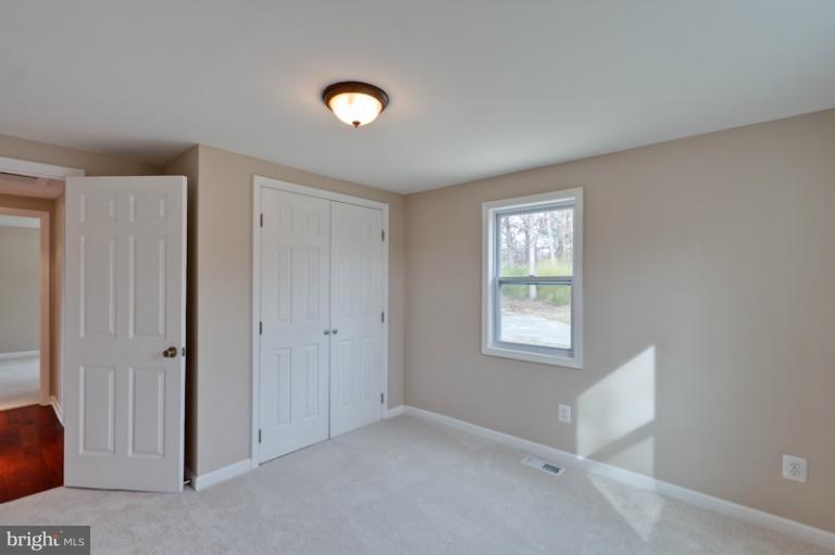 9532 Temple Hill Road Clinton, MD 20735 - Photo 13 of 19 Interior (General)