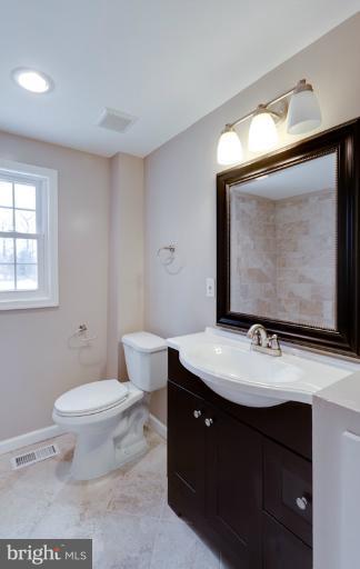9532 Temple Hill Road Clinton, MD 20735 - Photo 14 of 19 Interior (General)