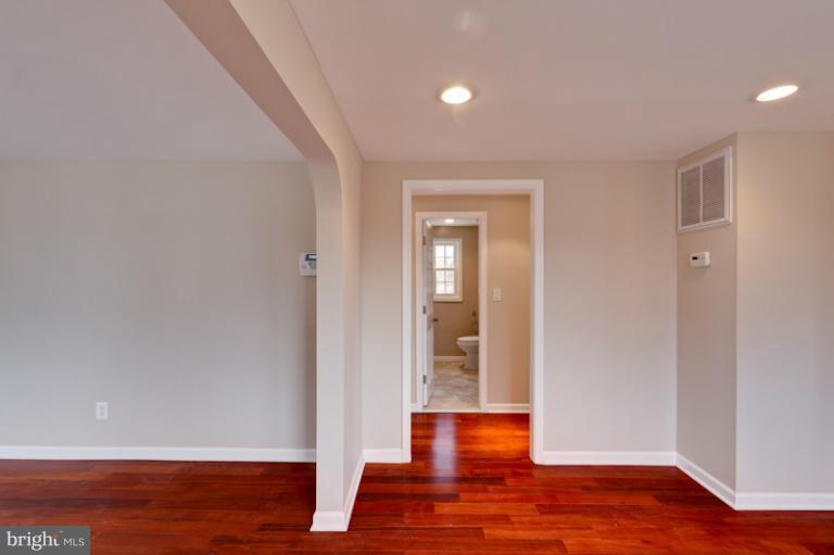 9532 Temple Hill Road Clinton, MD 20735 - Photo 15 of 19 Interior (General)