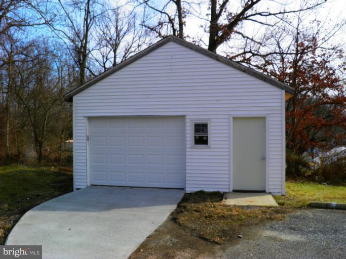 9532 Temple Hill Road Clinton, MD 20735 - Photo 3 of 19 Exterior (General)