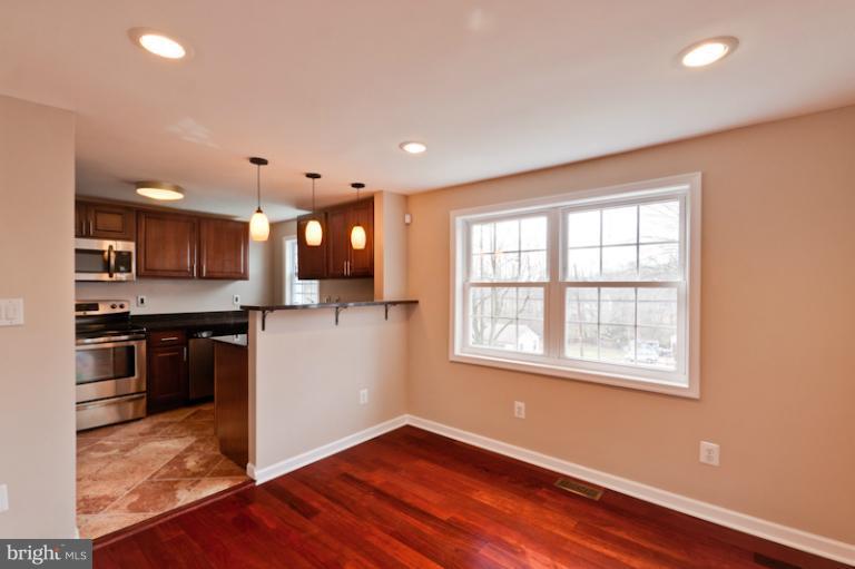 9532 Temple Hill Road Clinton, MD 20735 - Photo 8 of 19 Interior (General)