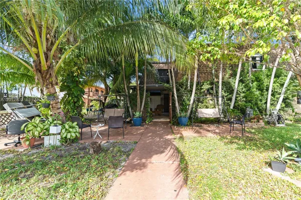 $3,000 | 2450 West 67th Place, Unit 1312, Hialeah, FL 33016