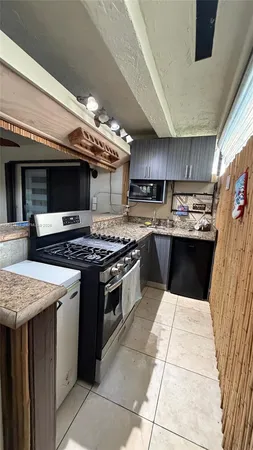 $3,000 | 2450 West 67th Place, Unit 1312, Hialeah, FL 33016