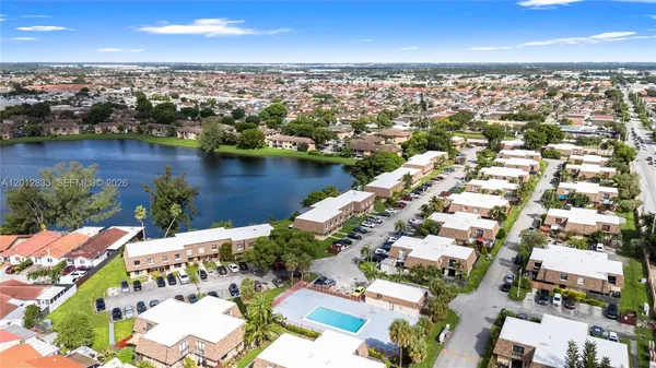 $3,000 | 2450 West 67th Place, Unit 1312, Hialeah, FL 33016