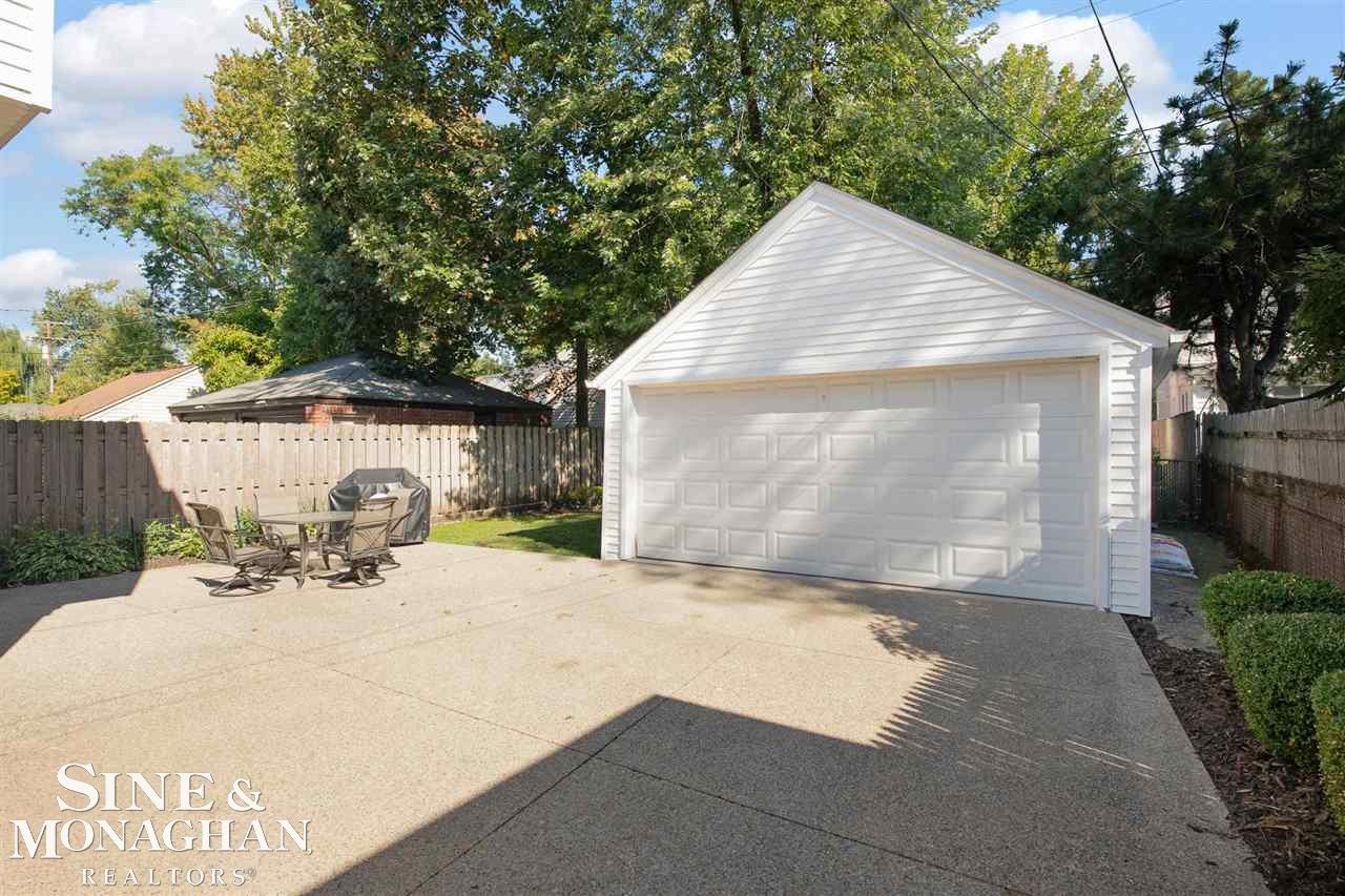 326 Merriweather Road Grosse Pointe Farms, MI 48236 - Photo 34 of 41