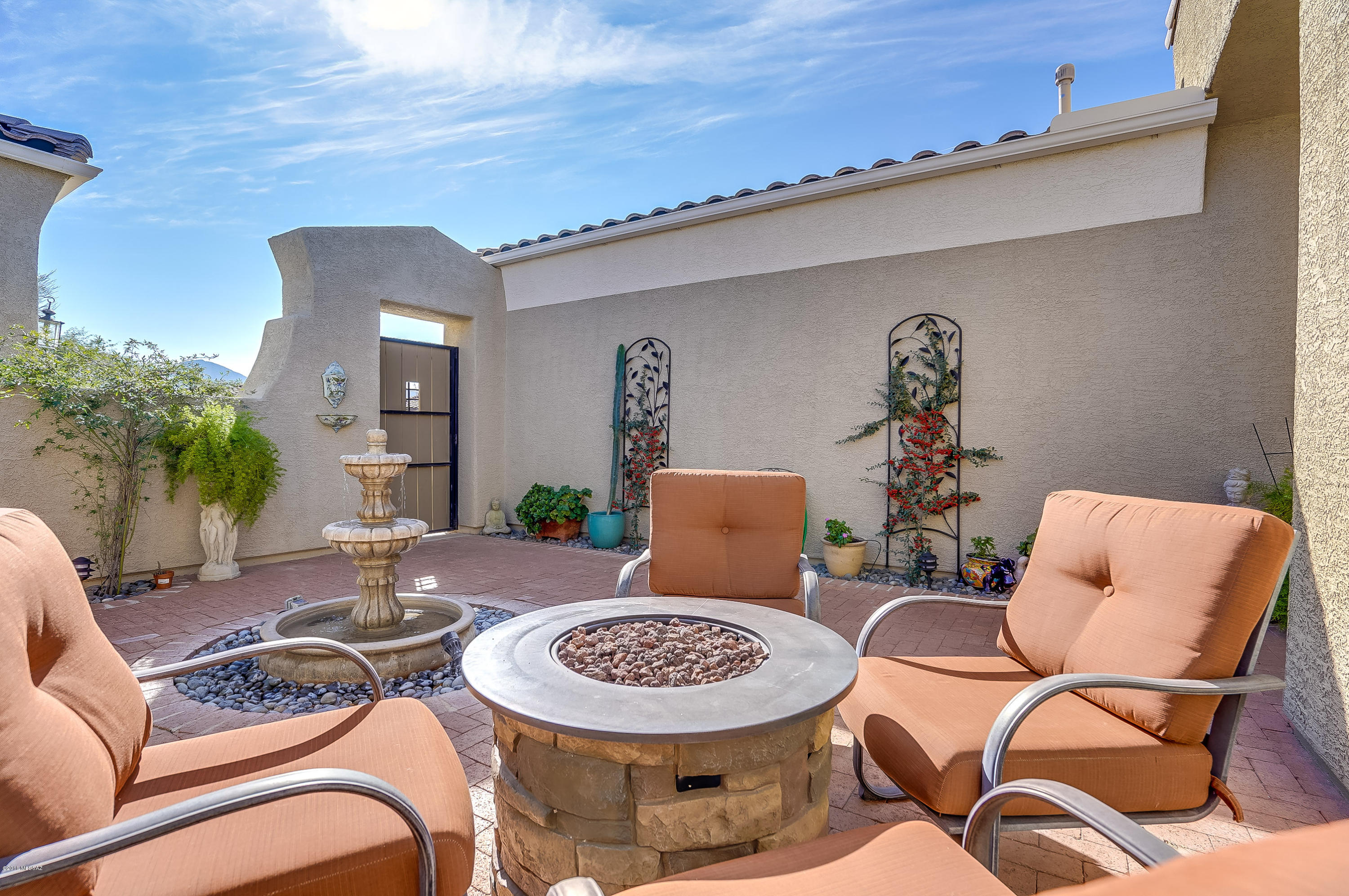 12735 North Piping Rock Road Oro Valley, AZ 85755 - Photo 5 of 35