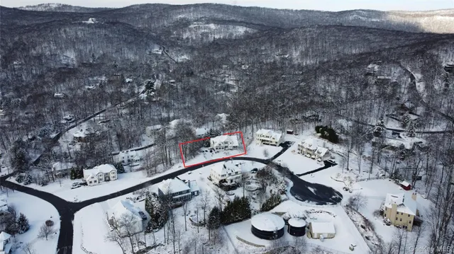 $815,000 | 3 Eagle Crest, Fort Montgomery, NY 10922