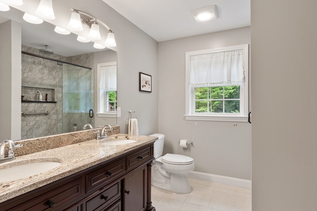 82 Lawrence Street Pepperell, MA 01463 - Photo 17 of 42
