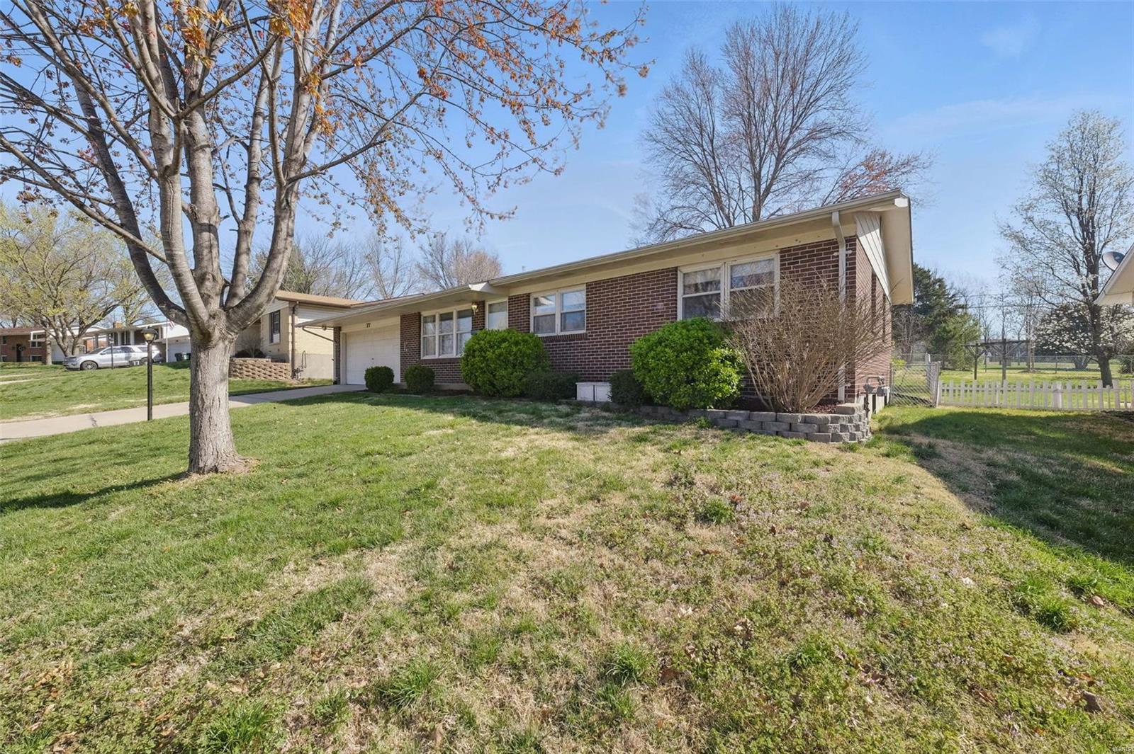 77 Willow Way St. Charles, MO 63304 - Photo 3 of 26