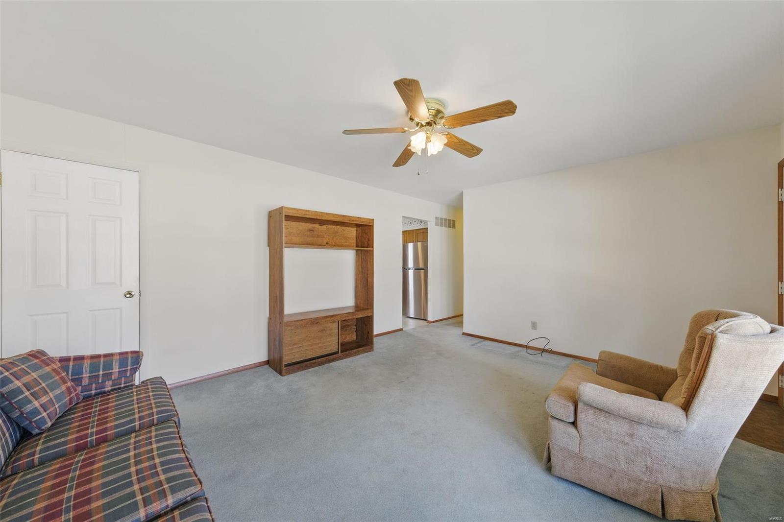 77 Willow Way St. Charles, MO 63304 - Photo 5 of 26