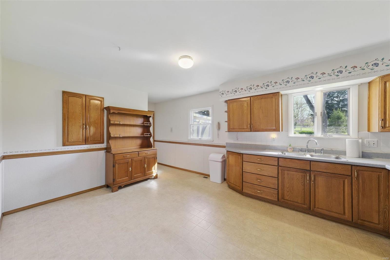 77 Willow Way St. Charles, MO 63304 - Photo 8 of 26