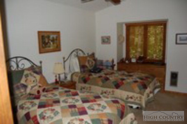 23 Goldfinch Road Newland, NC 28657 - Photo 8 of 14