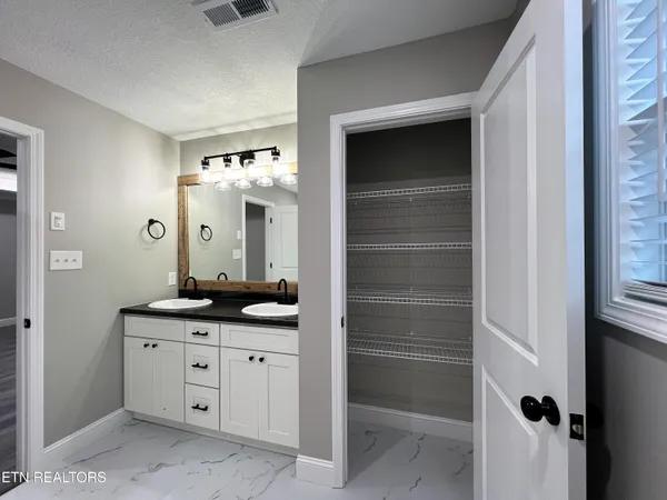 $2,200 | 6812 Highbank Lane, Knoxville, TN 37938