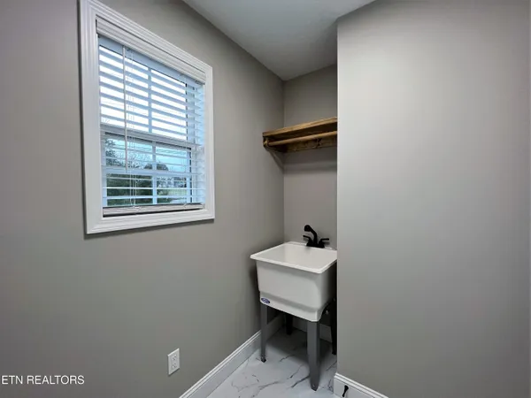 $2,200 | 6812 Highbank Lane, Knoxville, TN 37938