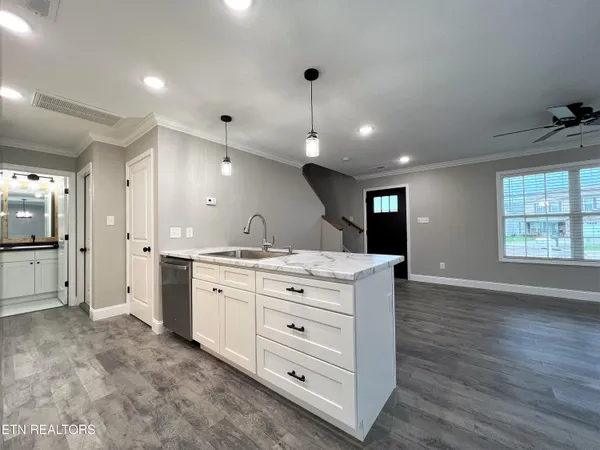 $2,200 | 6812 Highbank Lane, Knoxville, TN 37938