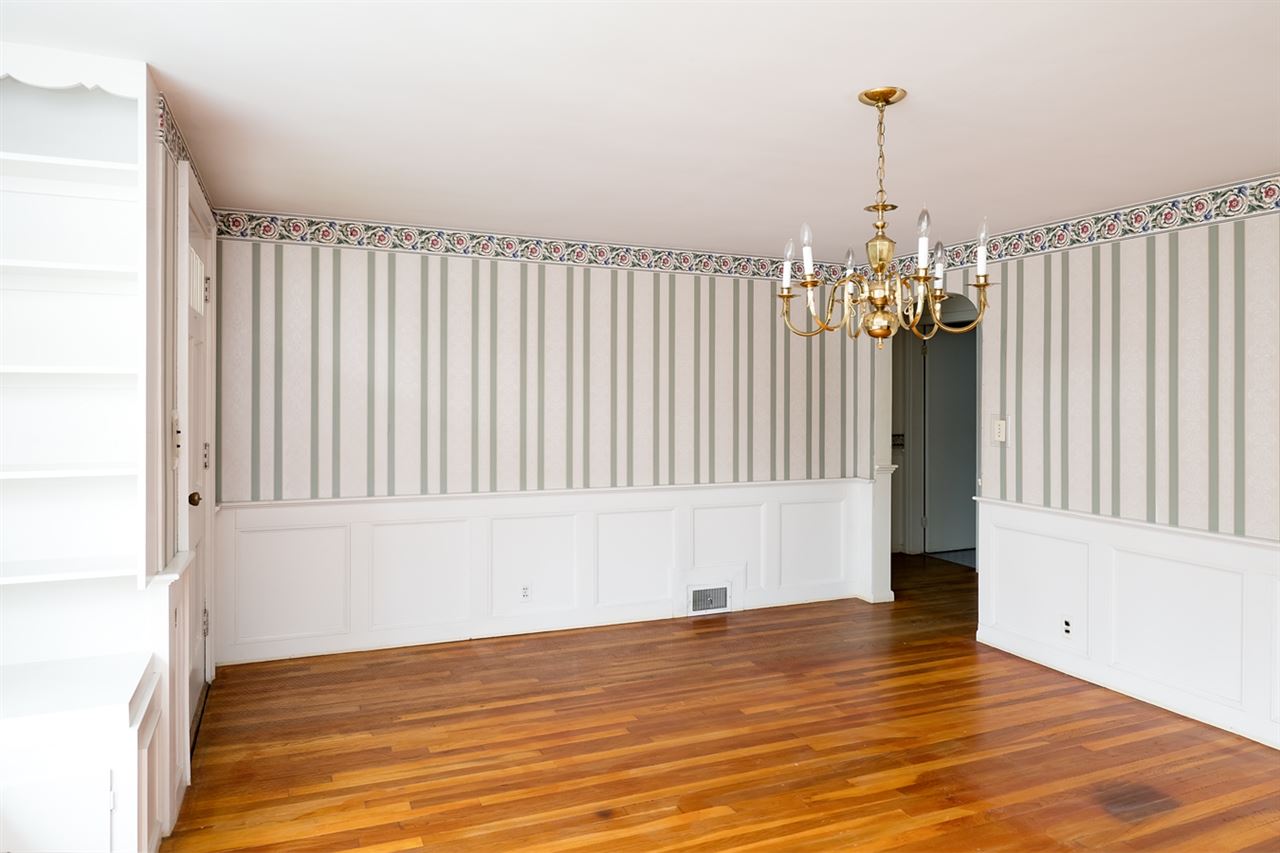 4 Spruce Street Exeter, NH 03833 - Photo 9 of 36 Gallery Image 9