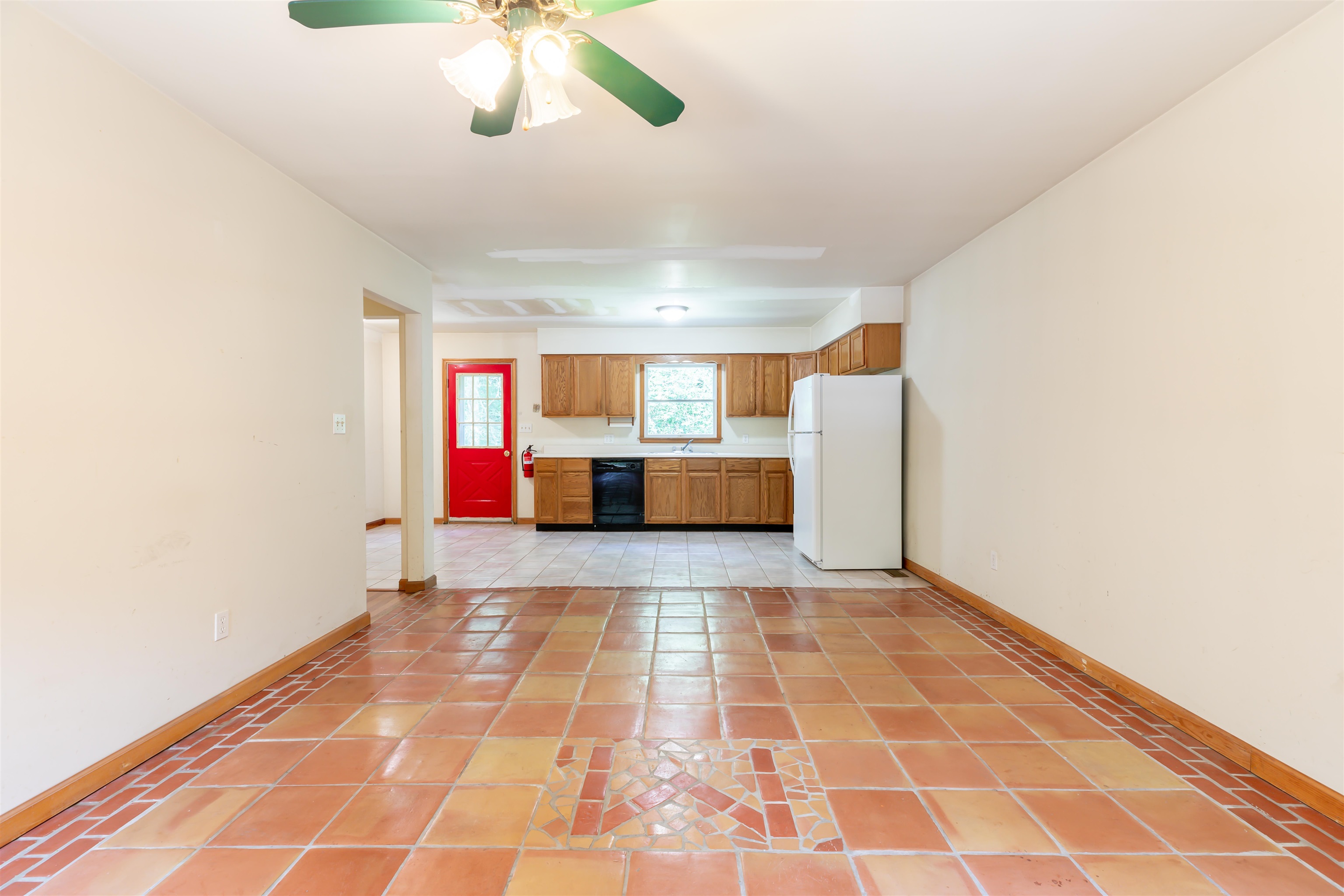837 Weeks Landing Road Cape May, NJ 08204 - Photo 12 of 38 a view of empty room with wooden floor and fan