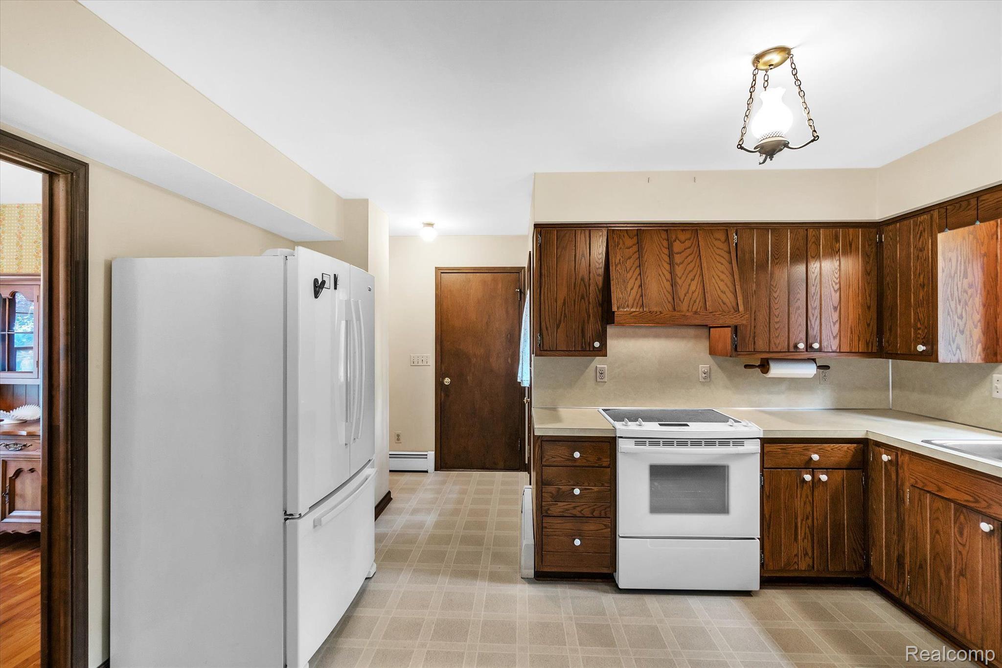 16216 Whitaker Road Linden, MI 48451 - Photo 13 of 32 Gallery Image 13