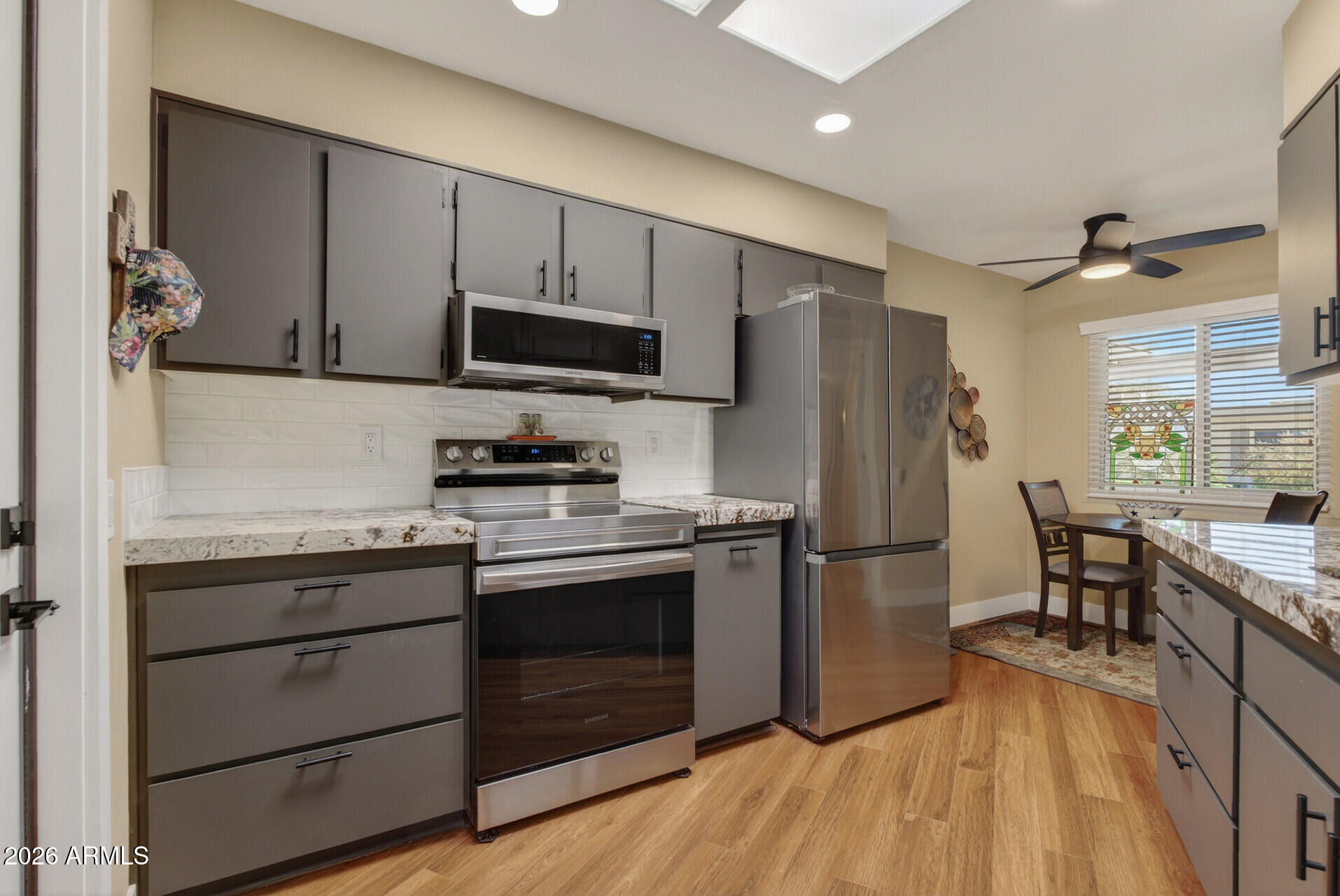 14044 North Palm Ridge Drive Sun City, AZ 85351 - Photo 19 of 63 29_14044_N_Palm_Ridge29_mls