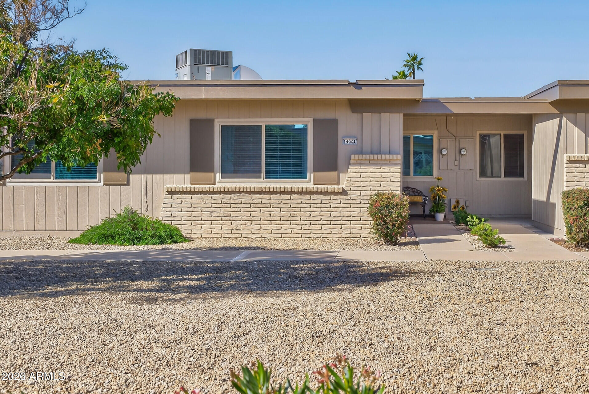 14044 North Palm Ridge Drive Sun City, AZ 85351 - Photo 3 of 63 04_14044_N_Palm_Ridge4_mls