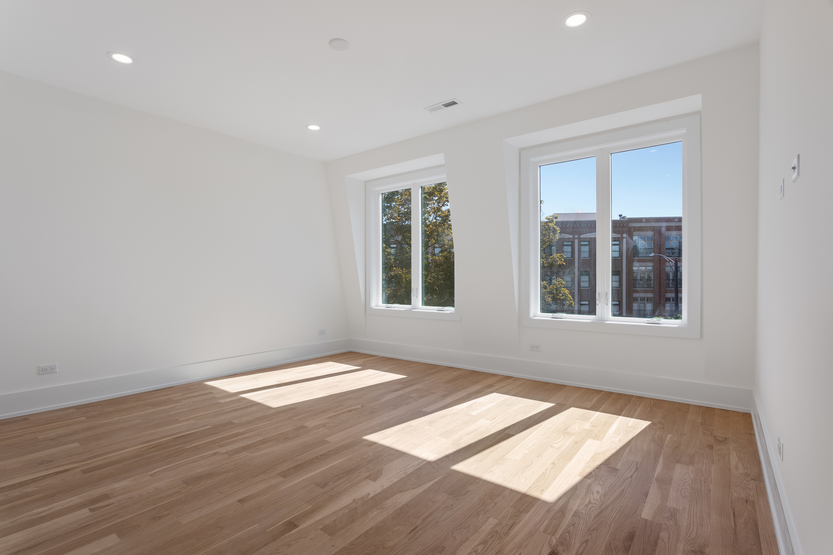 3740 North Racine Avenue, Unit 2 Chicago, IL 60613 - Photo 41 of 51