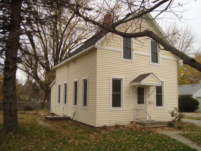 2401 4th Street Moline, IL 61265 - Photo 1 of 9 Gallery Image 1