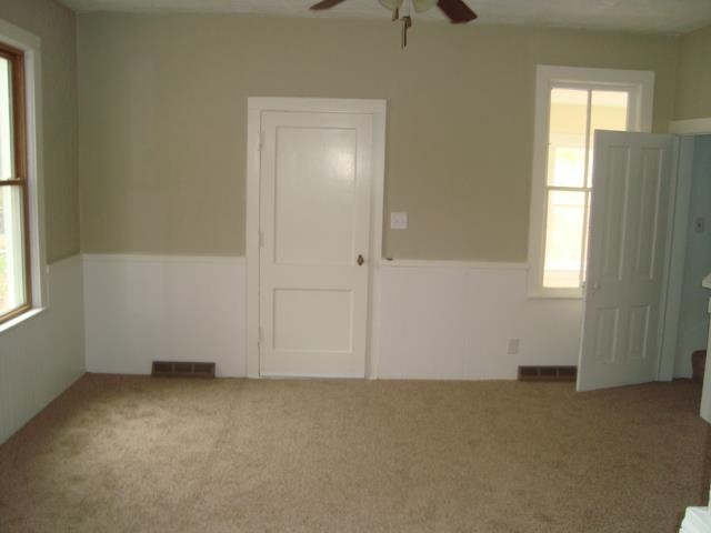 2401 4th Street Moline, IL 61265 - Photo 3 of 9 Gallery Image 3
