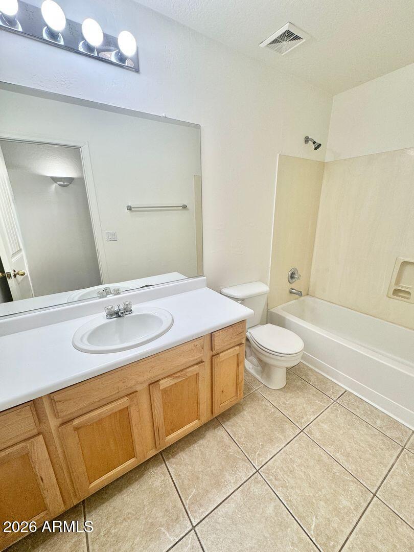 2106 West Alta Vista Road Phoenix, AZ 85041 - Photo 27 of 36 27