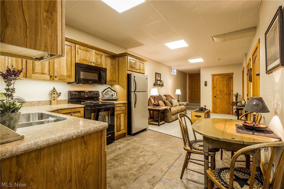 23083 Hartley Road Alliance, OH 44601 - Photo 27 of 35
