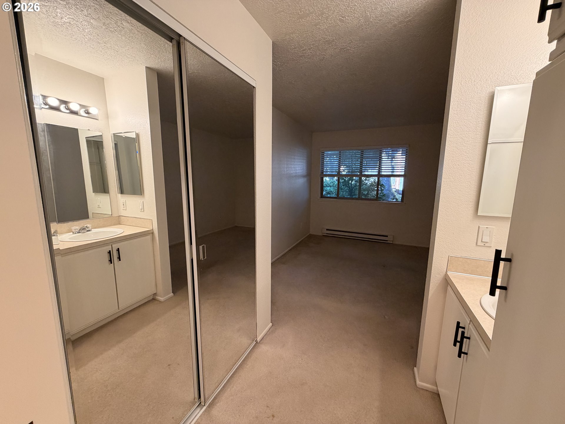 86 Kingsgate Road, Unit F104 Lake Oswego, OR 97035 - Photo 13 of 26 Gallery Image 13