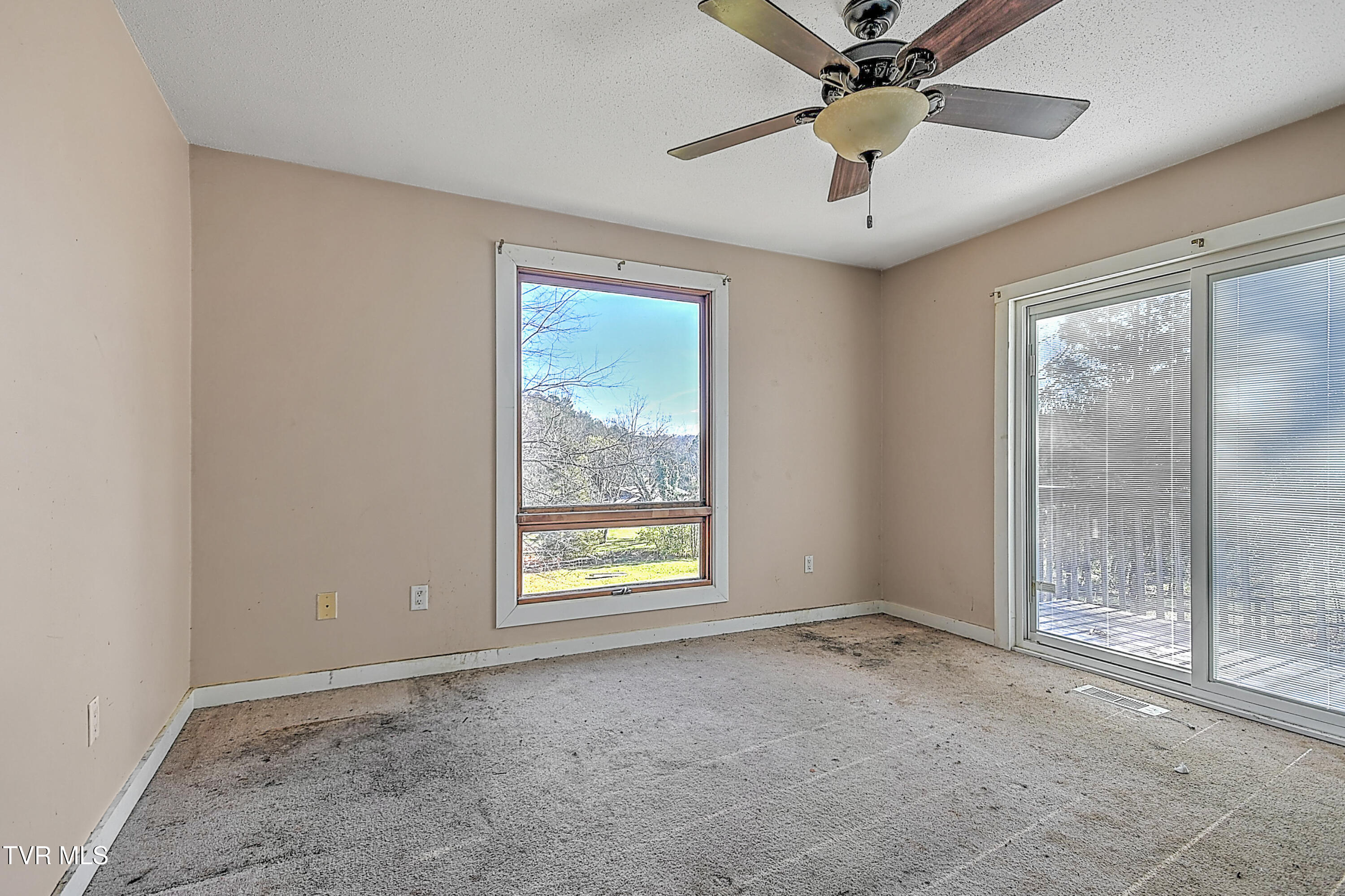 401 Crestfield Road Bristol, TN 37620 - Photo 21 of 30 401 Crestfield EE-21
