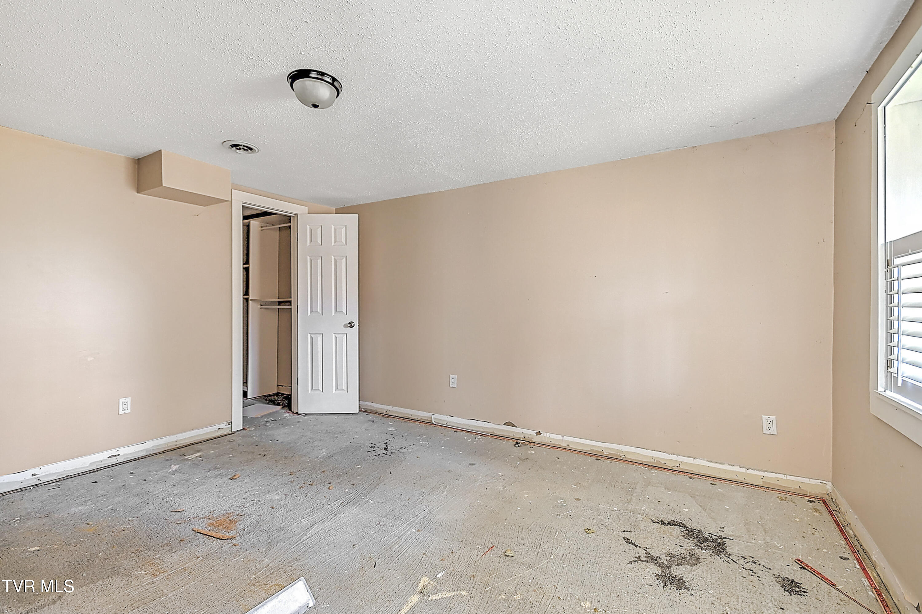 401 Crestfield Road Bristol, TN 37620 - Photo 28 of 30 401 Crestfield EE-28