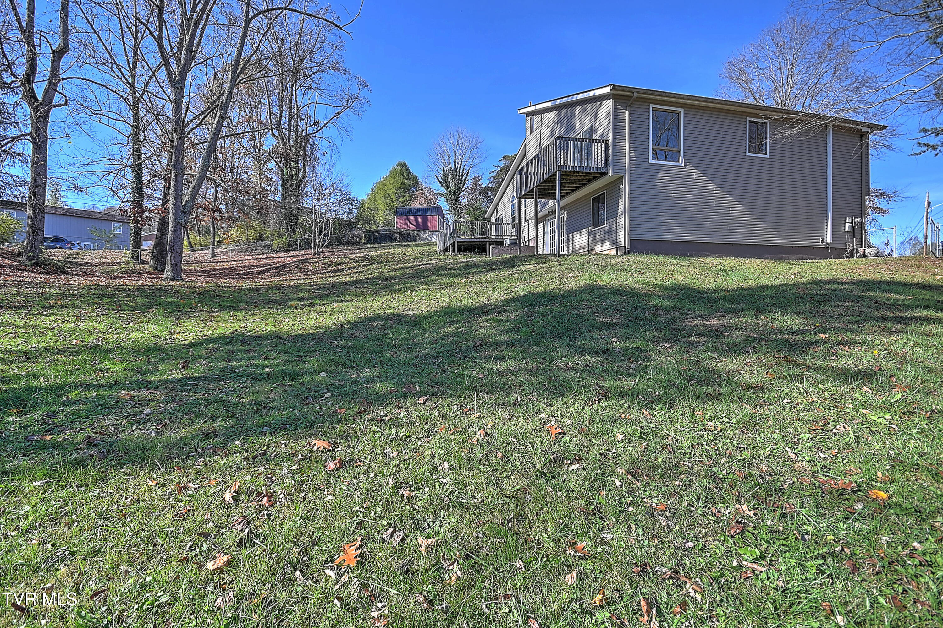 401 Crestfield Road Bristol, TN 37620 - Photo 6 of 30 401 Crestfield EE-31