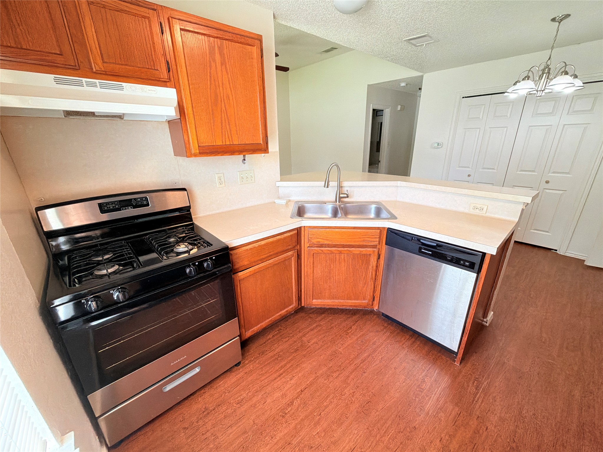 1215 Ridgemont Street Round Rock, TX 78664 - Photo 9 of 25